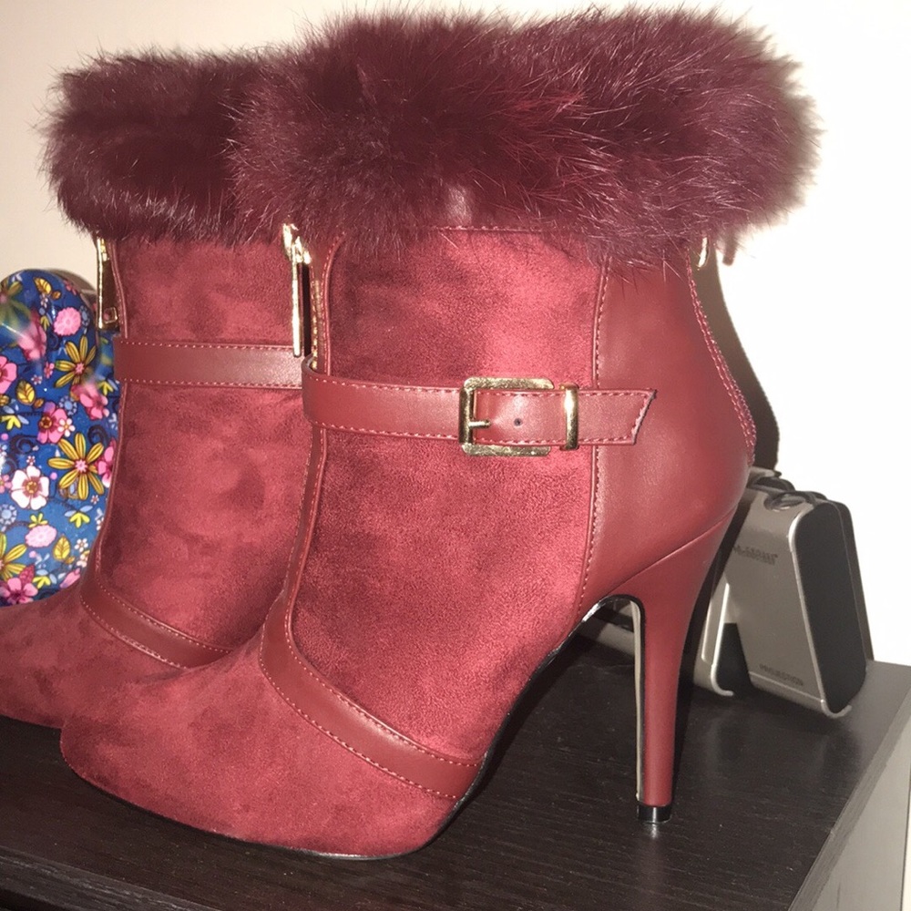 Burgundy suede w/rabbit fur heels